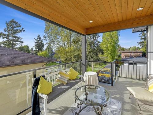 48 Hampton Rd, Saanich, BC - Outdoor With Deck Patio Veranda With Exterior