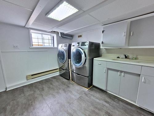 Salle de lavage - 3799 Route Principale, Wentworth-Nord, QC - Indoor Photo Showing Laundry Room