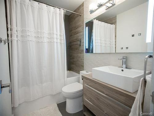 Salle de bains - 397 Ch. Duhamel, Pincourt, QC - Indoor Photo Showing Bathroom