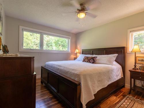 881 Hilly Lake Road, Kenora, ON - Indoor Photo Showing Bedroom