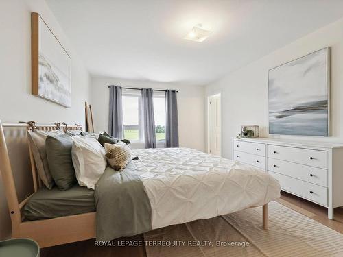 112 Sailors Landing, Clarington, ON - Indoor Photo Showing Bedroom