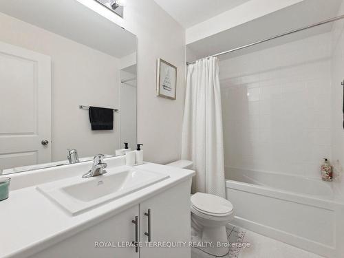 112 Sailors Landing, Clarington, ON - Indoor Photo Showing Bathroom