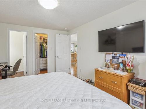 2-3510 South Millway, Mississauga, ON - Indoor Photo Showing Bedroom