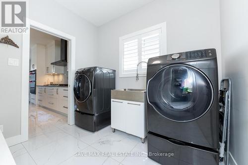 3354 Mersea Street E, London, ON - Indoor Photo Showing Laundry Room