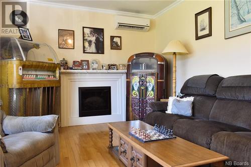 6 Nason Crescent, Oromocto, NB - Indoor Photo Showing Living Room