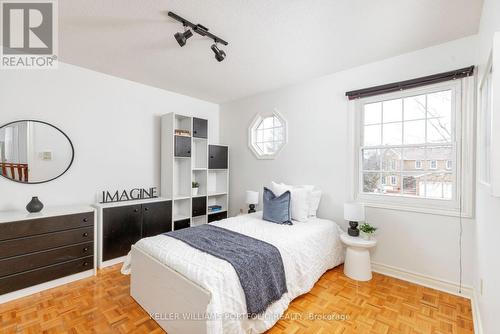 62 Newport Square, Vaughan, ON - Indoor Photo Showing Bedroom