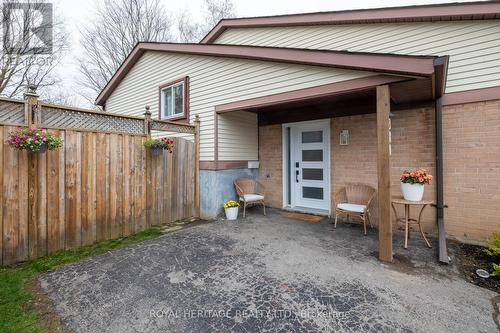380 Burnley Court, Oshawa, ON - Outdoor With Exterior