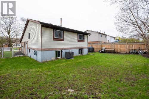 380 Burnley Court, Oshawa, ON - Outdoor With Backyard With Exterior