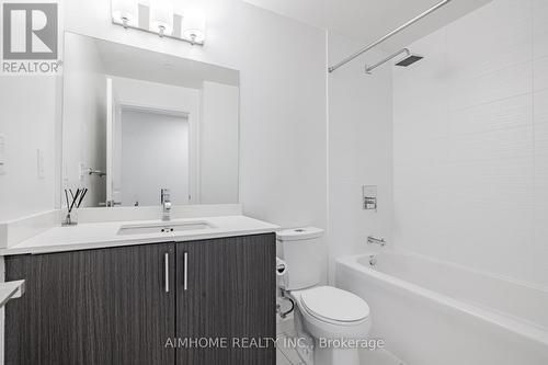 2508 - 3600 Highway 7 W, Vaughan, ON - Indoor Photo Showing Bathroom