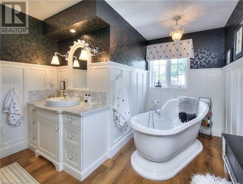 71 Bayview Drive, St. Catharines, ON - Indoor Photo Showing Bathroom