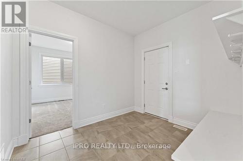 156 Finsbury Avenue, Ottawa, ON - Indoor Photo Showing Other Room