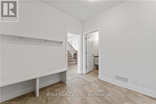 156 Finsbury Avenue, Ottawa, ON - Indoor Photo Showing Other Room