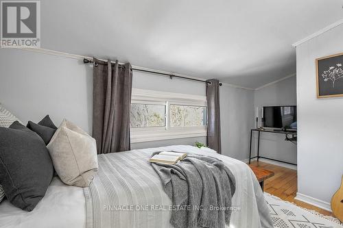1071 Balsam Grove Road, Kawartha Lakes, ON - Indoor Photo Showing Bedroom