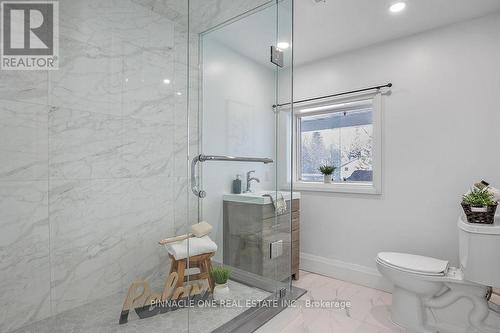 1071 Balsam Grove Road, Kawartha Lakes, ON - Indoor Photo Showing Bathroom