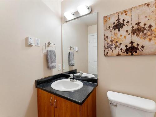 6717 Nott Pl, Sooke, BC - Indoor Photo Showing Bathroom