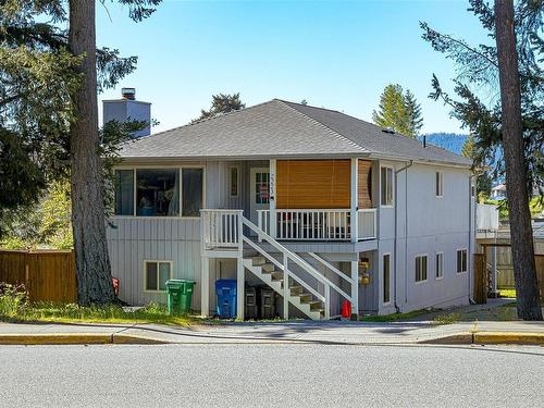 2223 Rosstown Rd, Nanaimo, BC - Outdoor