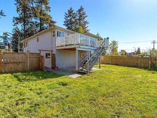 2223 Rosstown Rd, Nanaimo, BC - Outdoor With Deck Patio Veranda