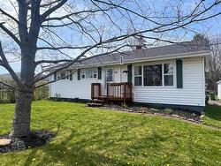 76 SALMON RIVER Road  Valley, NS B6L 2S5