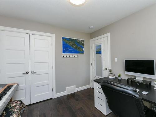 1174 Crown Isle Blvd, Courtenay, BC - Indoor Photo Showing Bedroom