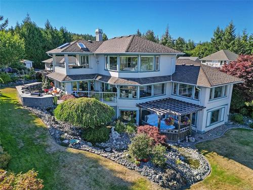 11096 Greenpark Dr, North Saanich, BC - Outdoor