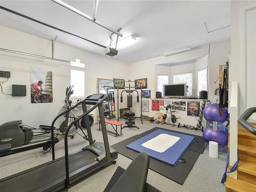 11096 Greenpark Dr, North Saanich, BC - Indoor Photo Showing Gym Room