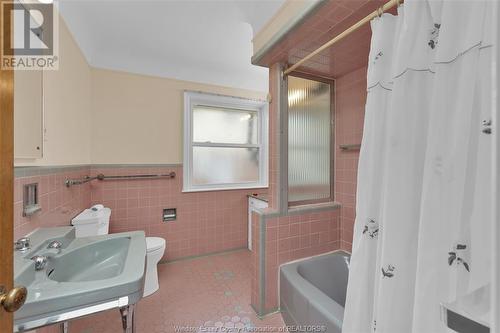 241 Shorehaven Wynd, Windsor, ON - Indoor Photo Showing Bathroom