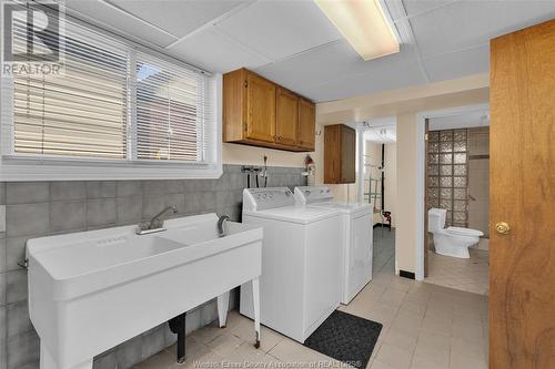 241 Shorehaven Wynd, Windsor, ON - Indoor Photo Showing Laundry Room