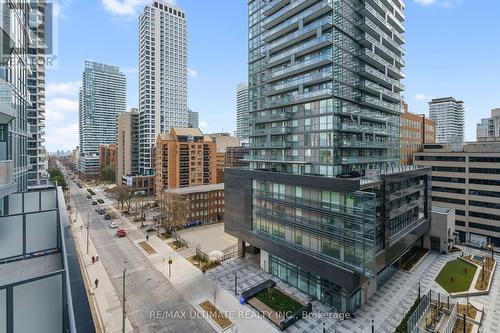 802 - 30 Roehampton Avenue, Toronto, ON - Outdoor With Balcony With Facade