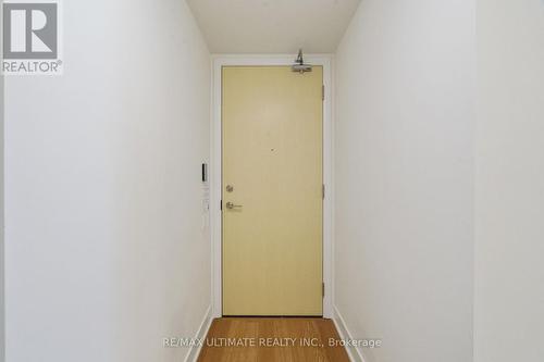 802 - 30 Roehampton Avenue, Toronto, ON - Indoor Photo Showing Other Room