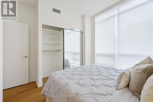 802 - 30 Roehampton Avenue, Toronto, ON - Indoor Photo Showing Bedroom
