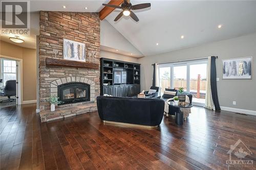 49 D'Arcys Way, Kemptville, ON - Indoor Photo Showing Living Room With Fireplace