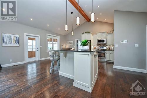 49 D'Arcys Way, Kemptville, ON - Indoor Photo Showing Kitchen With Upgraded Kitchen