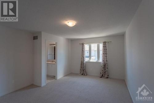 215 Macoun Circle, Ottawa, ON - Indoor Photo Showing Other Room