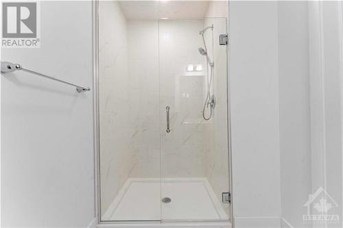 619 Cygnus Street, Ottawa, ON - Indoor Photo Showing Bathroom