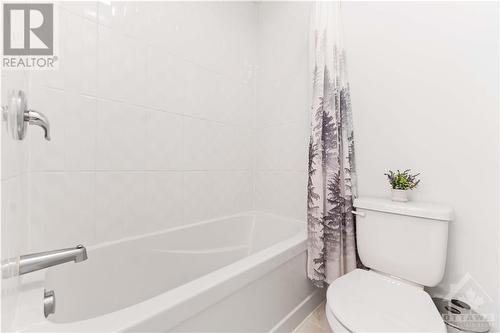 619 Cygnus Street, Ottawa, ON - Indoor Photo Showing Bathroom