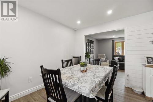 306 Braemar Place, St Clair, ON - Indoor Photo Showing Dining Room