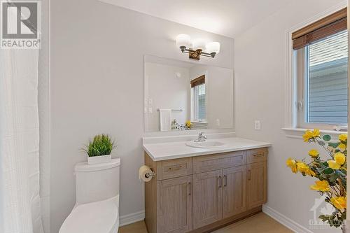 229 Mazon Street, Stittsville, ON - Indoor Photo Showing Bathroom