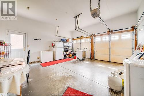 1346 Lakeview Avenue, Windsor, ON - Indoor Photo Showing Garage