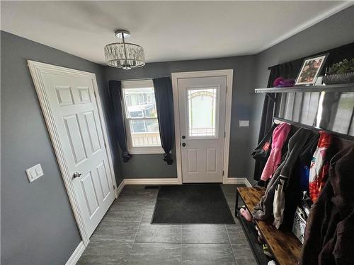92 Hodgkins Avenue, Thorold, ON - Indoor Photo Showing Other Room