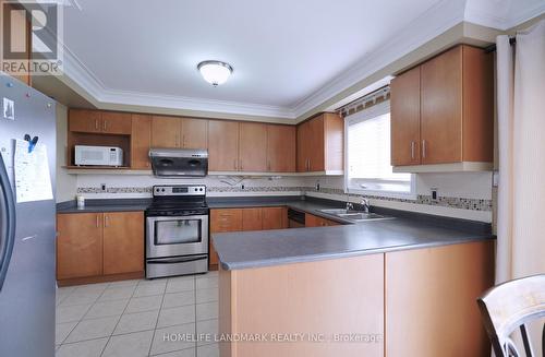 9 Edelweiss Avenue, Richmond Hill, ON - Indoor Photo Showing Kitchen With Double Sink