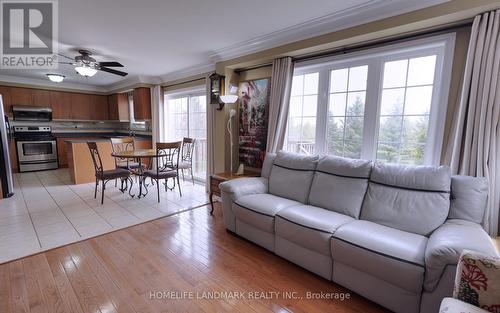 9 Edelweiss Avenue, Richmond Hill, ON - Indoor Photo Showing Living Room