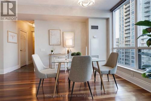 2110 - 5229 Dundas Street W, Toronto (Islington-City Centre West), ON - Indoor Photo Showing Dining Room