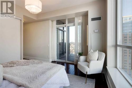 2110 - 5229 Dundas Street W, Toronto (Islington-City Centre West), ON - Indoor Photo Showing Bedroom