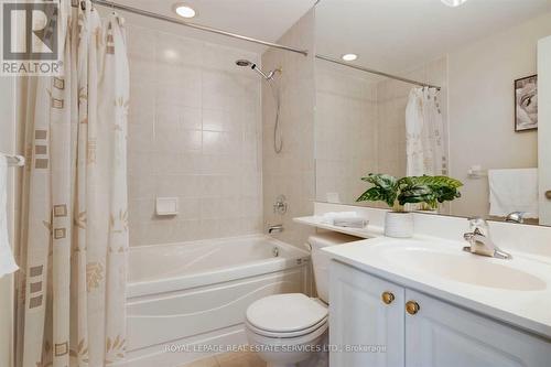 2110 - 5229 Dundas Street W, Toronto, ON - Indoor Photo Showing Bathroom