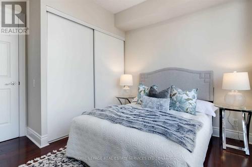 2110 - 5229 Dundas Street W, Toronto (Islington-City Centre West), ON - Indoor Photo Showing Bedroom