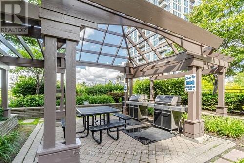 2110 - 5229 Dundas Street W, Toronto (Islington-City Centre West), ON - Outdoor