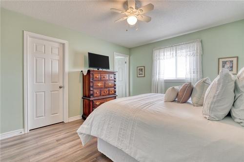 87 Periwinkle Drive, Hamilton, ON - Indoor Photo Showing Bedroom