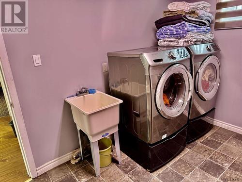 50 A Ottawa St, Kapuskasing, ON - Indoor Photo Showing Laundry Room