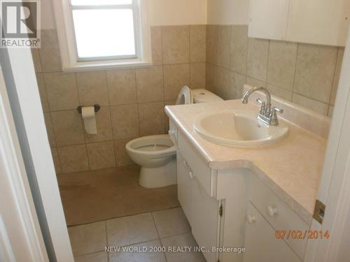 31 Kirkland Boulevard, Toronto, ON - Indoor Photo Showing Bathroom