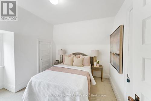 4 Heathdale Road, Toronto, ON - Indoor Photo Showing Bedroom